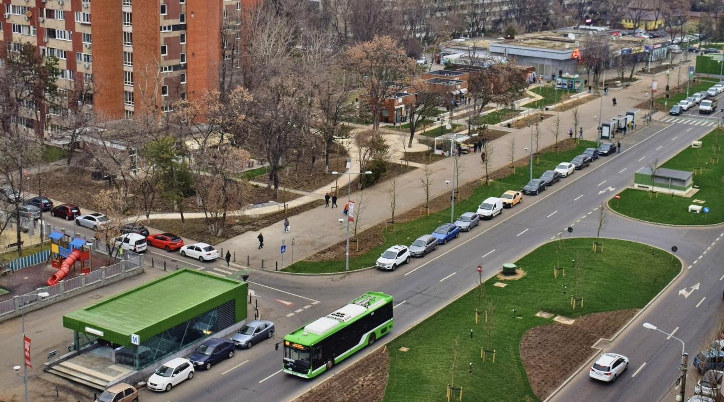 Nicușor Dan  : e o parte importantă din cartierul Drumul Taberei deservita de 6 autobuze electrice